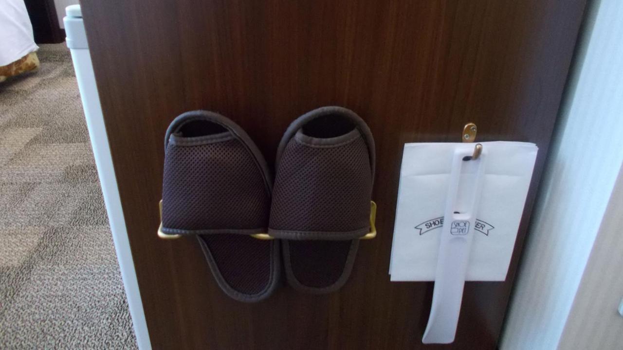 Toyoko Inn Tsu Eki Nishi Guchi Buitenkant foto