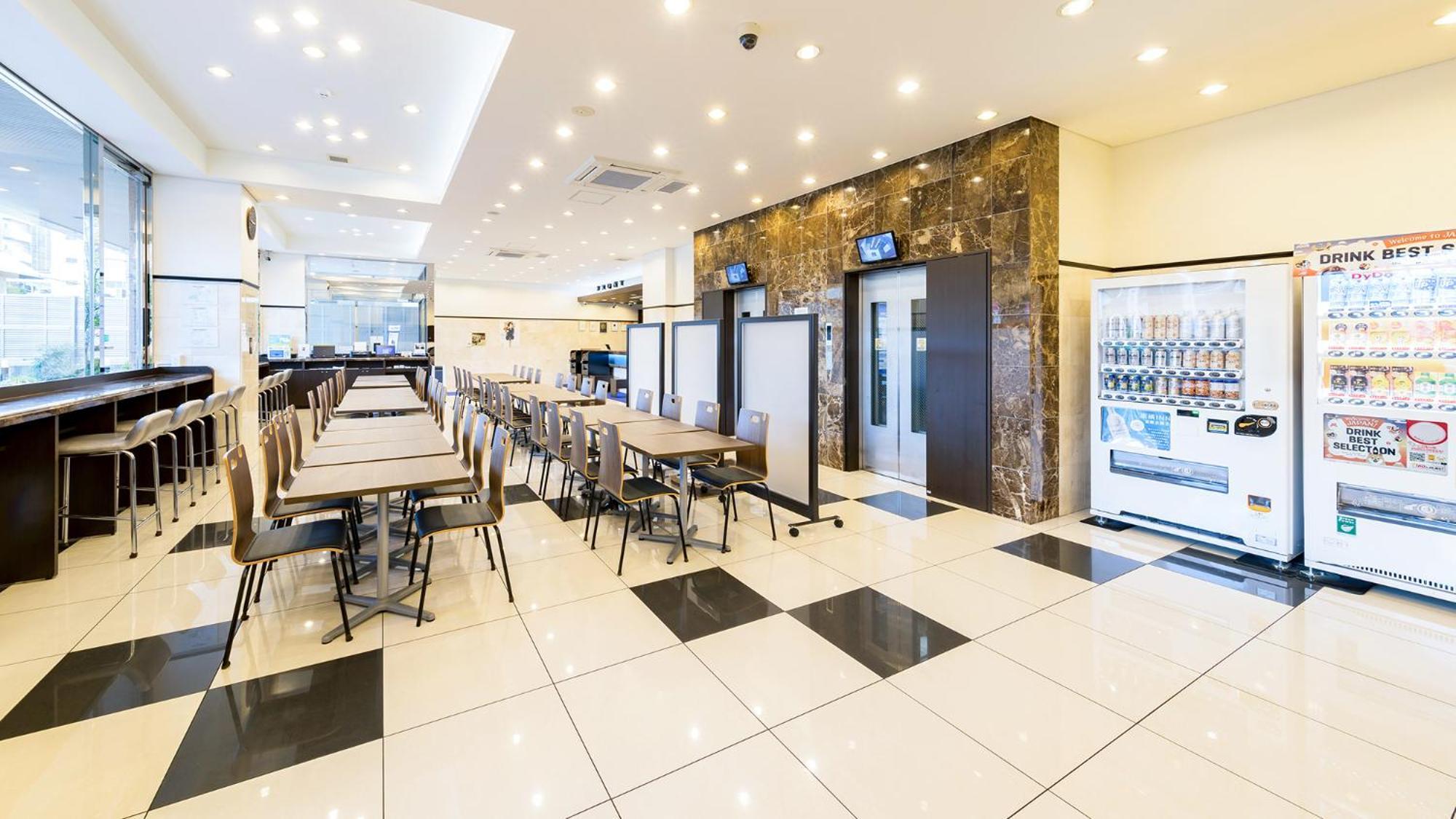 Toyoko Inn Tsu Eki Nishi Guchi Buitenkant foto